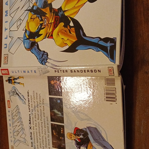 Ultimate X-Men Book by Peter Sanderson - Picture 4 of 6